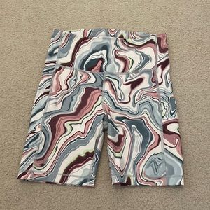 Athleta Ultimate Stash Pocket Printed 7” Short